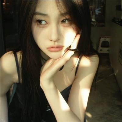 愤怒的小鸟封面
