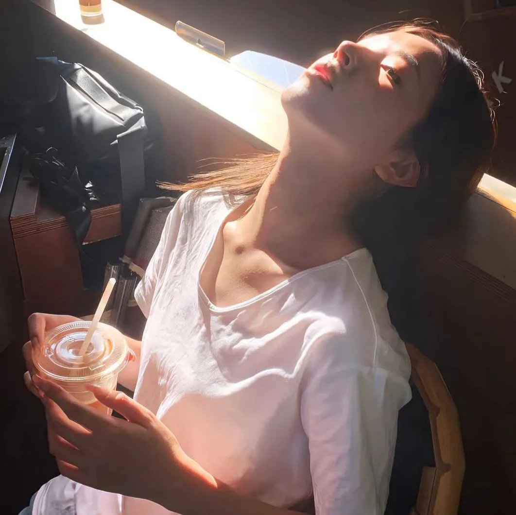 非爱不可的圣诞封面